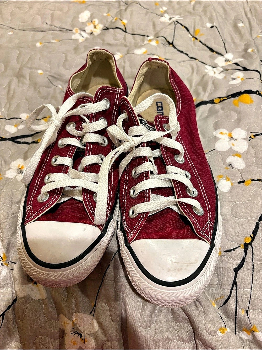 Converse Chuck Taylor All Star Low Maroon Red & White Sneakers Women's US 7